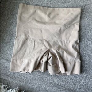 Flexees by Maidenform Shapewear Shorts